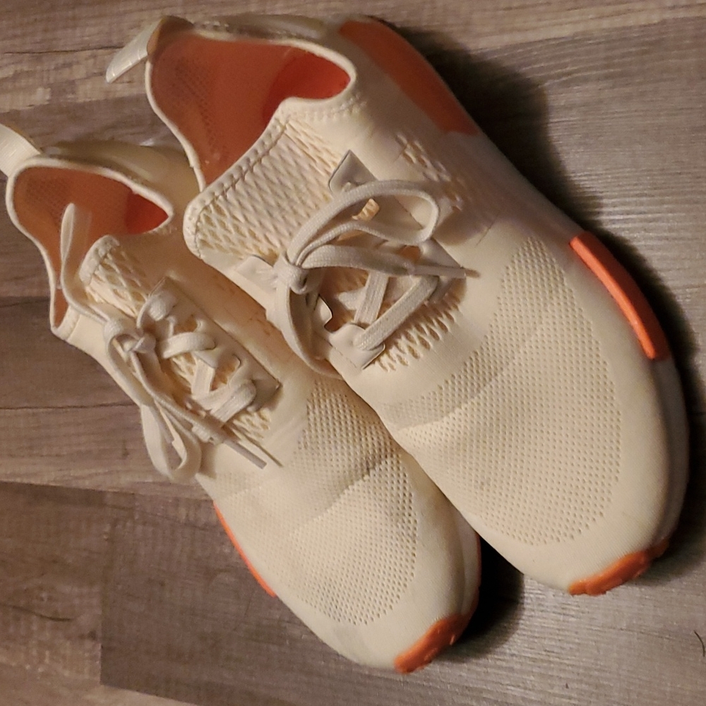 EUC! Adidas boost